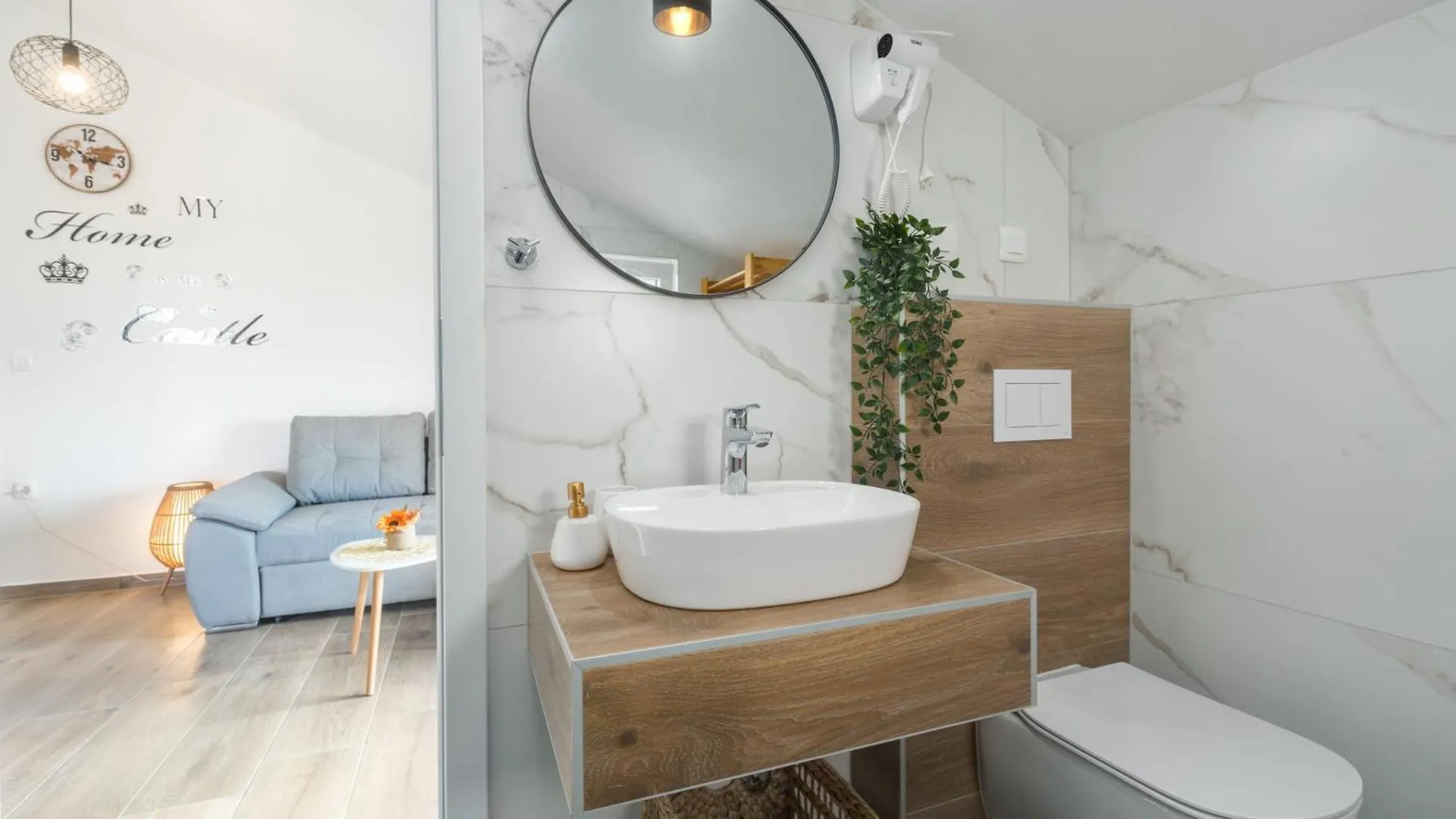 Moderne Ferienwohnung Mit Meerblick Porec 0*,