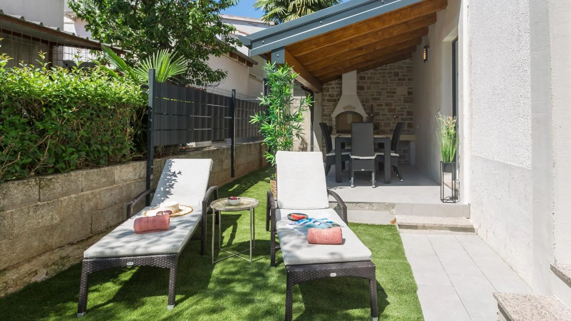 Moderne Ferienwohnung Mit Meerblick Porec