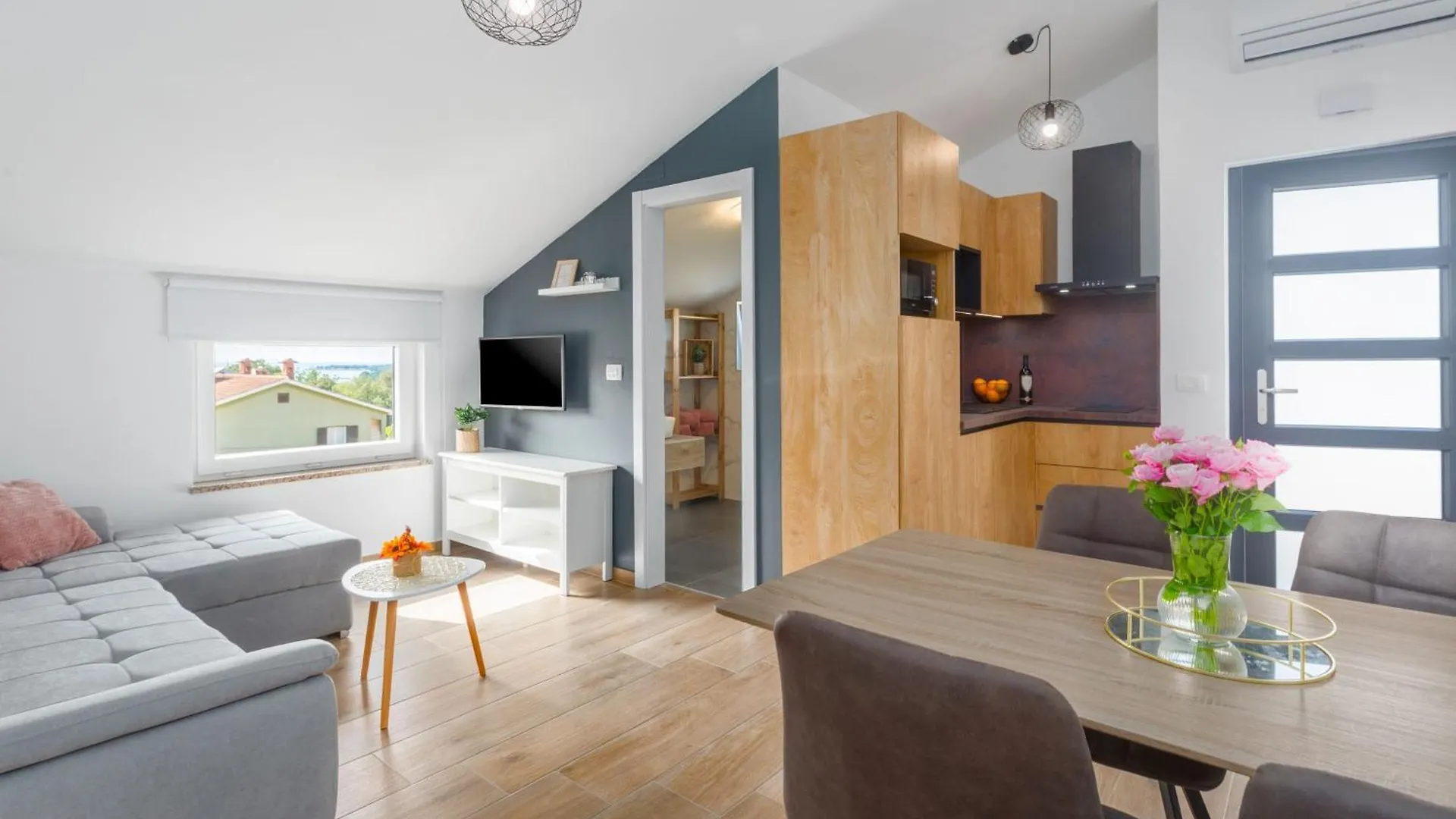 Moderne Ferienwohnung Mit Meerblick Porec
