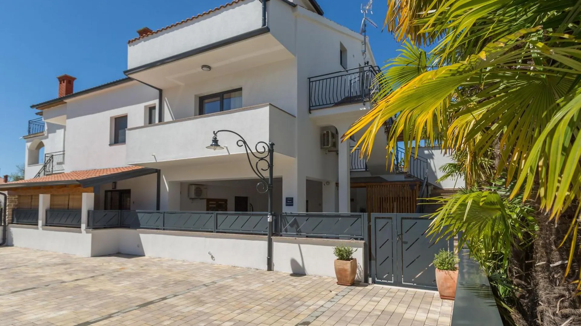 Moderne Ferienwohnung Mit Meerblick Porec Croatia